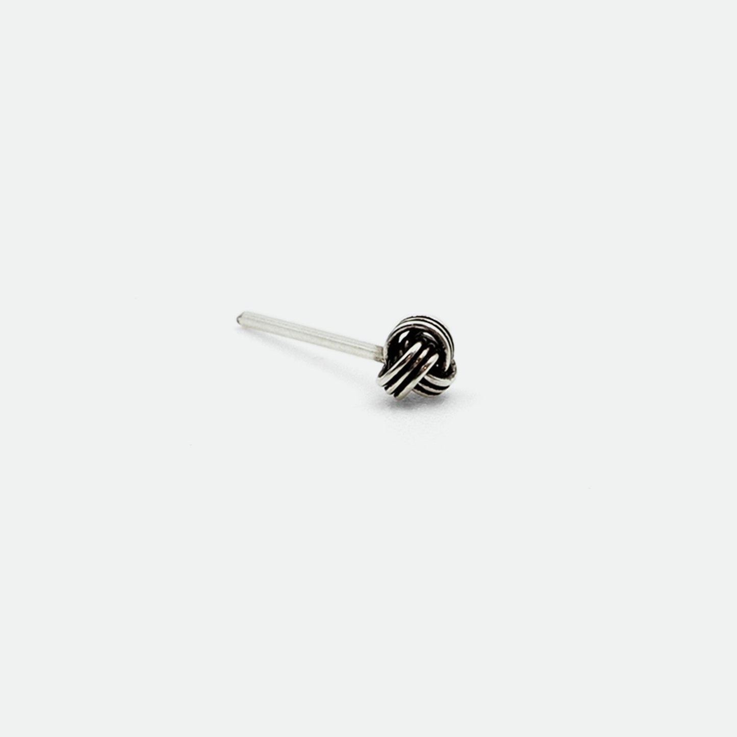 Nasen- und Ohrstecker Piercing jetzt kaufen in unserem Onlineshop oder vor Ort in unserer Filiale in Basel