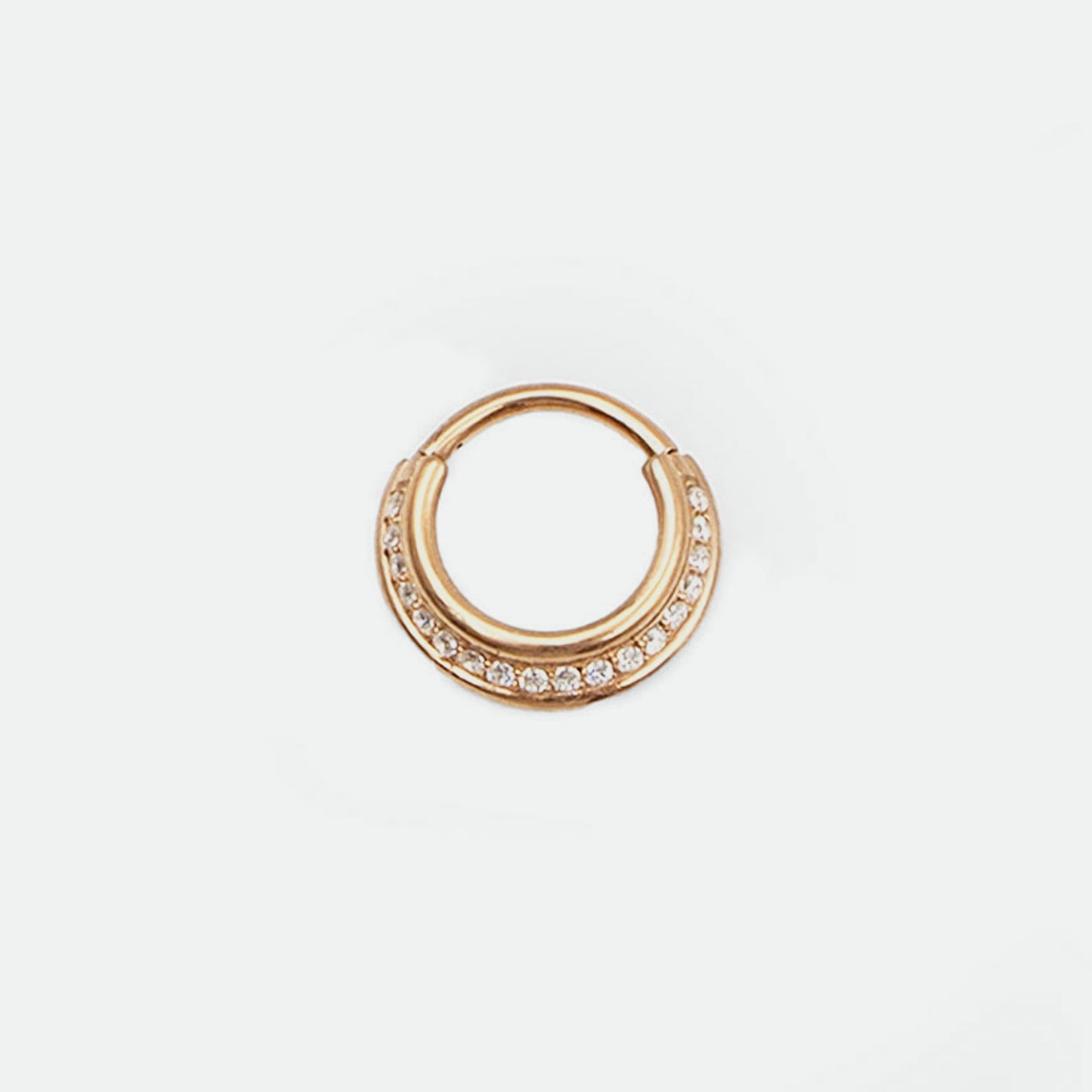 Piercing Septum fuer Damen jetzt kaufen in unserem Onlineshop oder vor Ort in unserer Filiale in Basel