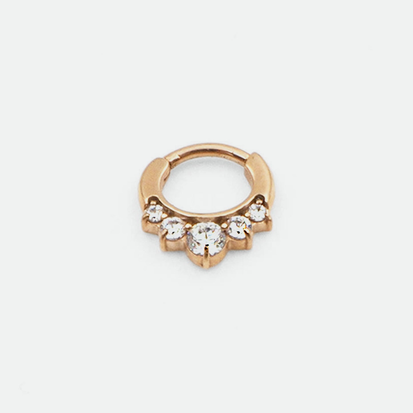 Piercing Septum fuer Damen jetzt kaufen in unserem Onlineshop oder vor Ort in unserer Filiale in Basel