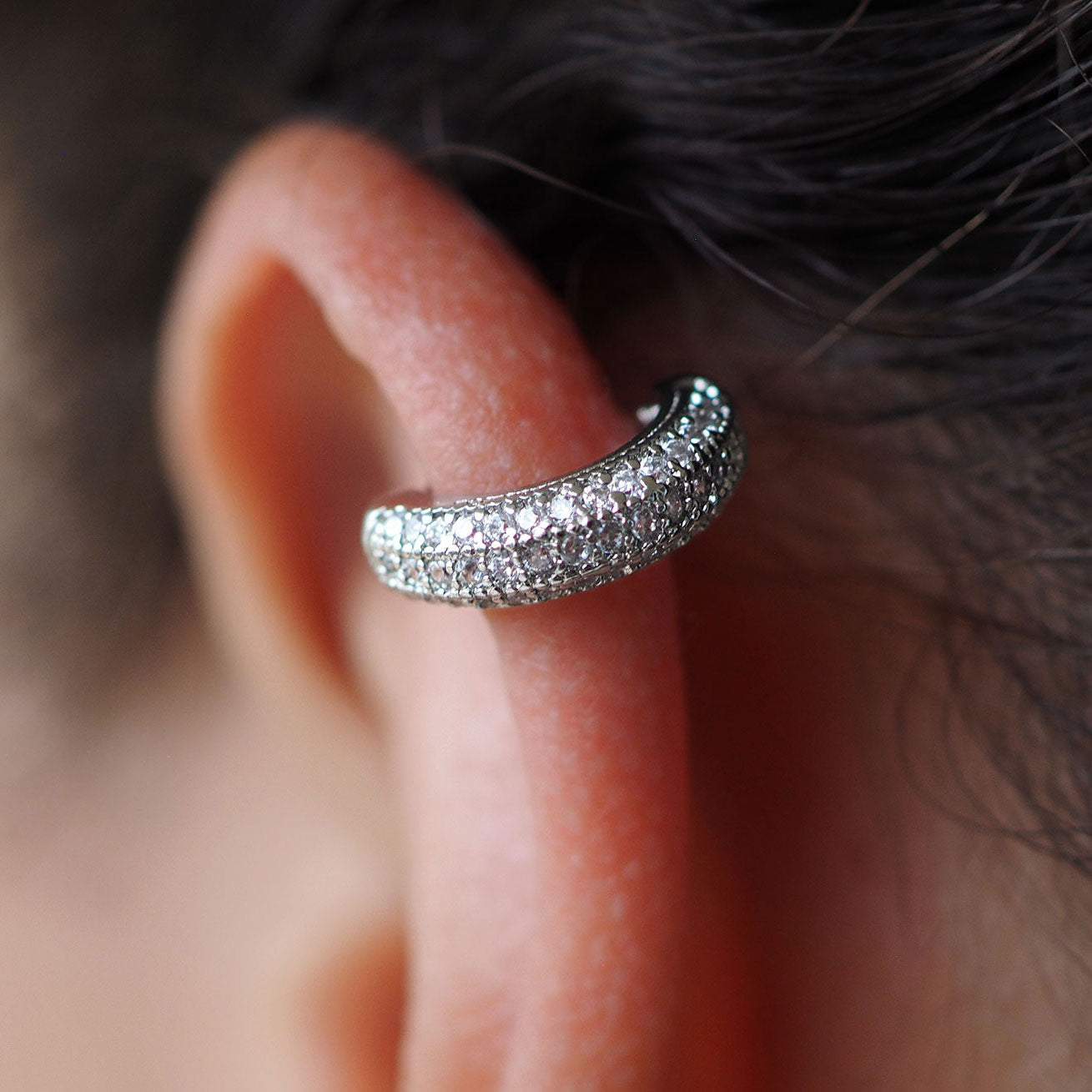 Damen Piercing Helix jetzt kaufen in unserem Onlineshop oder vor Ort in unserer Filiale in Basel