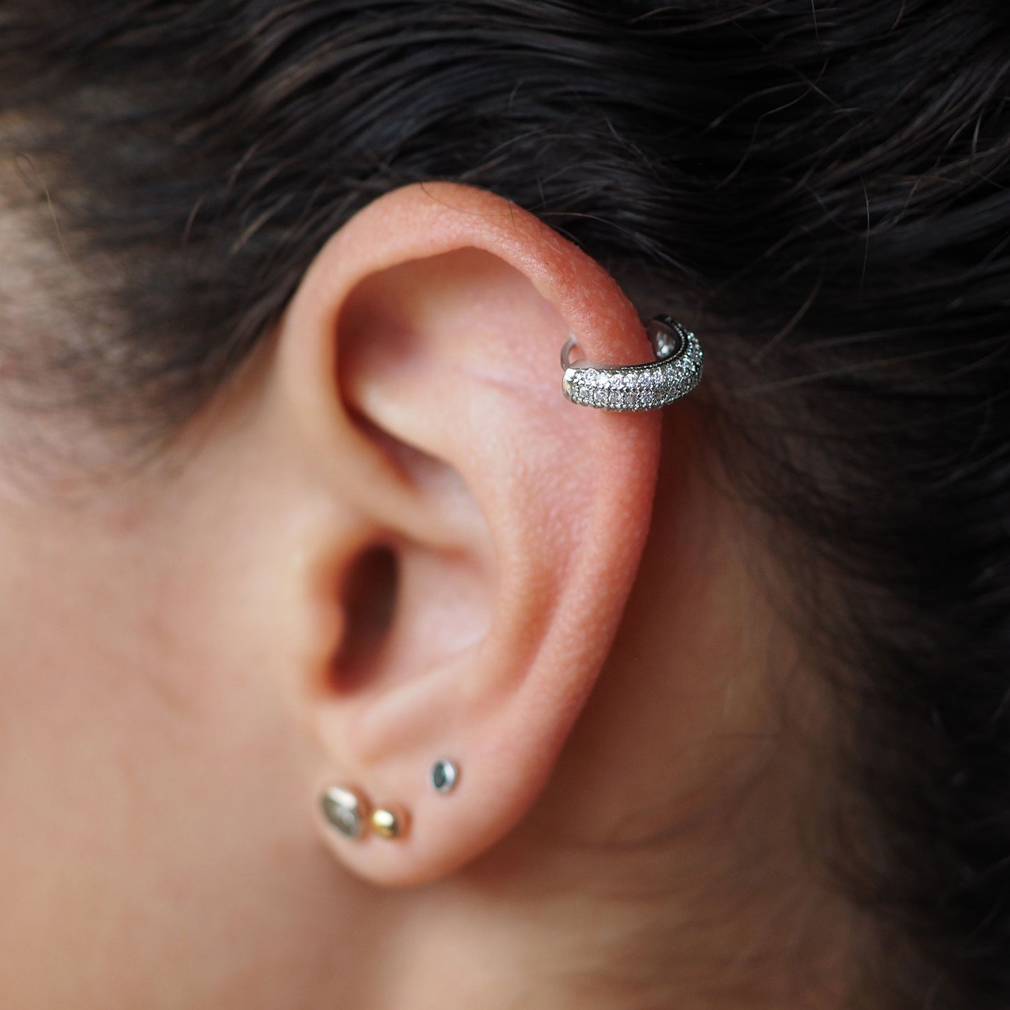 Damen Piercing Helix jetzt kaufen in unserem Onlineshop oder vor Ort in unserer Filiale in Basel