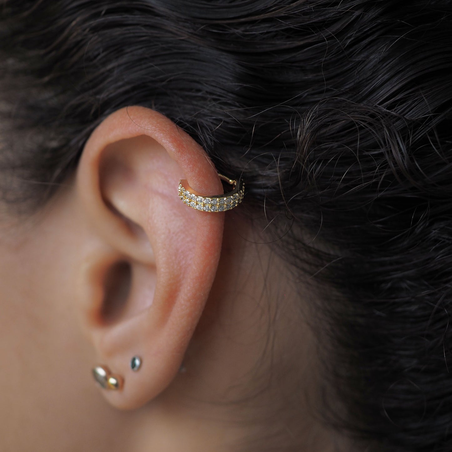 Damen Piercing Helix jetzt kaufen in unserem Onlineshop oder vor Ort in unserer Filiale in Basel