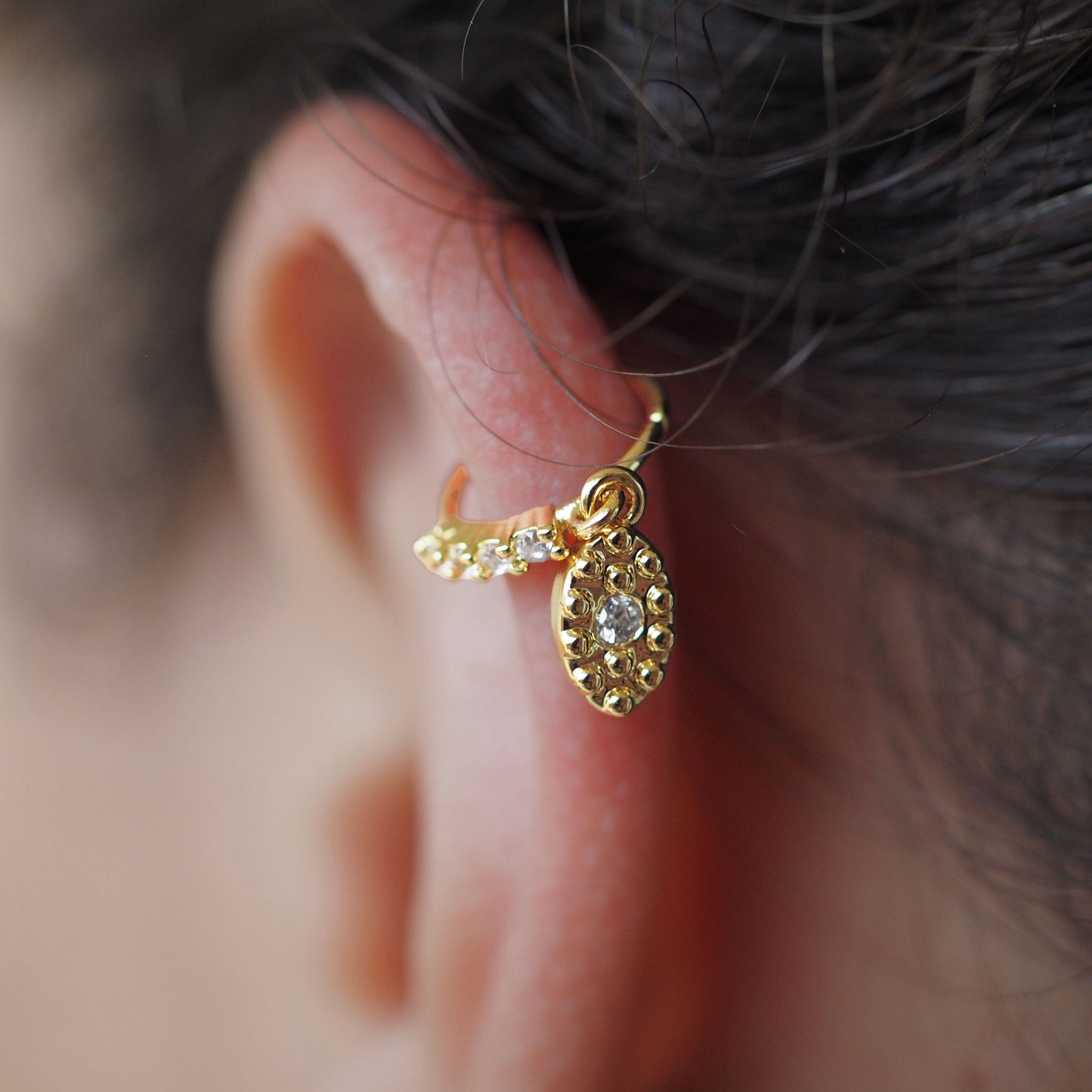 Damen Piercing Helix jetzt kaufen in unserem Onlineshop oder vor Ort in unserer Filiale in Basel