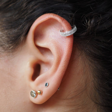 Damen Piercing Helix jetzt kaufen in unserem Onlineshop oder vor Ort in unserer Filiale in Basel