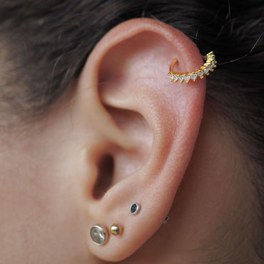 Damen Piercing Helix jetzt kaufen in unserem Onlineshop oder vor Ort in unserer Filiale in Basel